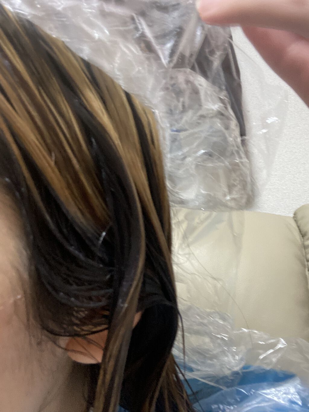 got2b ボンディング・ブリーチのクチコミ「嘘じゃん。
この茶色い部分は美容院でブリーチしてある部分です。変わってません。
#はじめての投稿..」（2枚目）