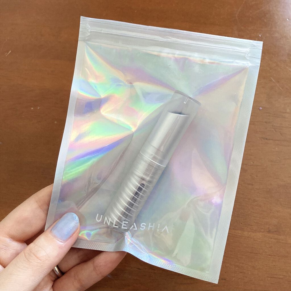 グリッタリーウェブリップバーム/unleashia/リップケアを使ったクチコミ（3枚目）