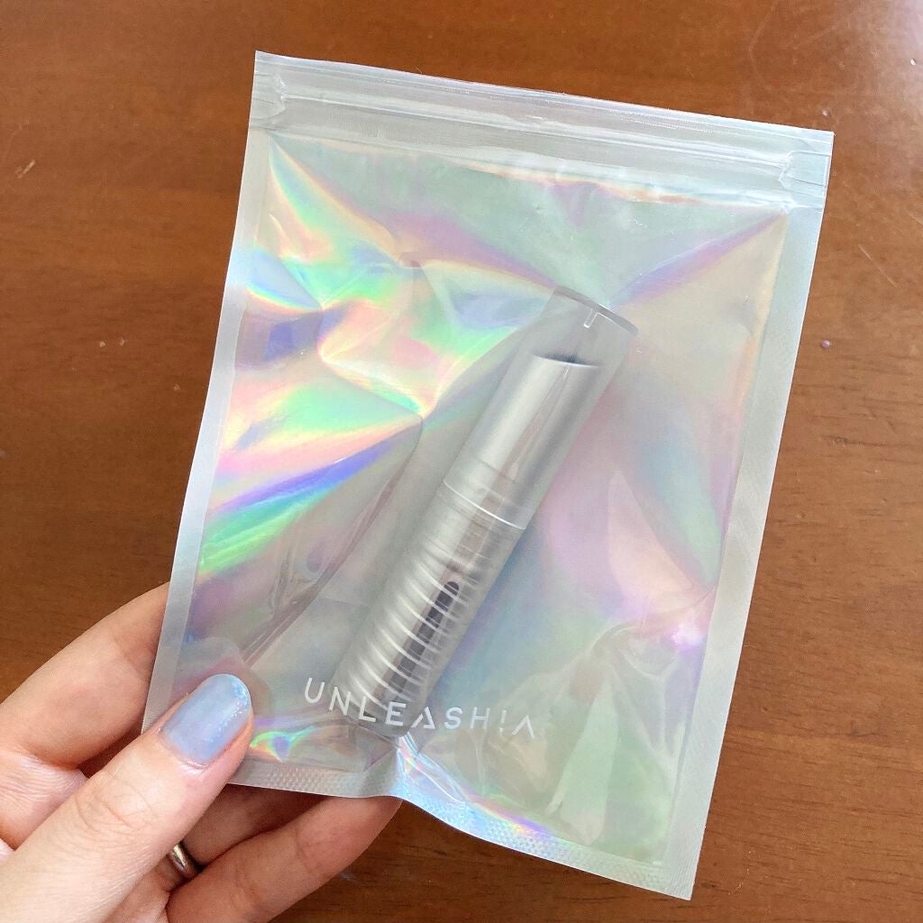 グリッタリーウェブリップバーム/unleashia/リップケアを使ったクチコミ(3枚目)