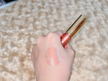 らむ on LIPS 「まるでアイシャドウみたいなざくざくラメリップOUTOFOFFI..」(4枚目)