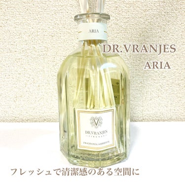 年も開けてやっと落ち着いてきて、身の回りの整理してようやく開封✨
『DR.VRANJES デュフューザー ARIA』
･
イタリア･フィレンツェ発の最高品質のエッセンシャルオイルを配合したルームフレグラ