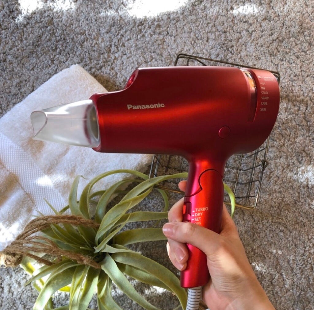 ちひろ on LIPS 「アラサーくせ毛の私には、コレがないと無理!!/別人級の髪にして..」(5枚目)