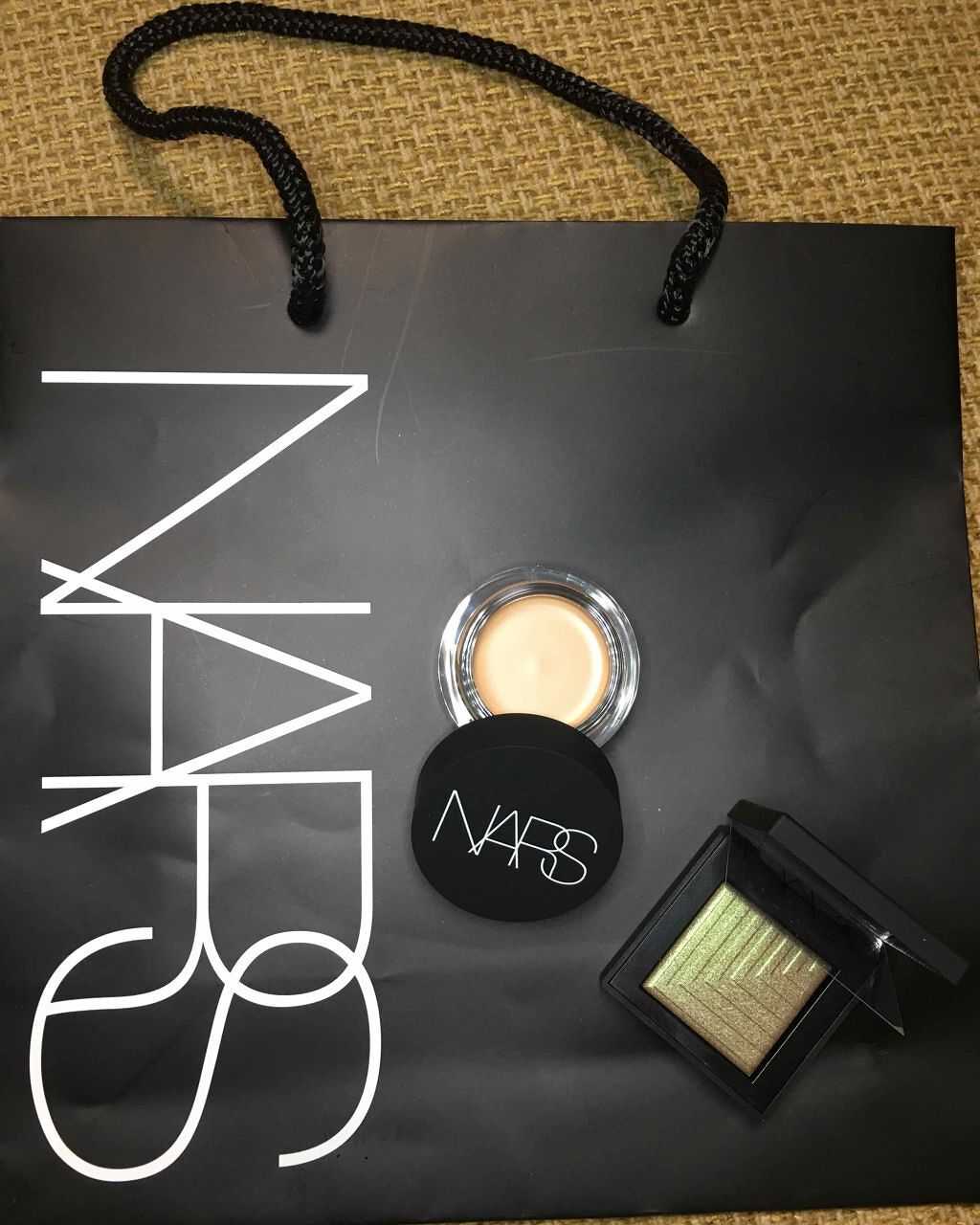 デュアルインテンシティーアイシャドー/NARS/単色アイシャドウを使ったクチコミ（1枚目）