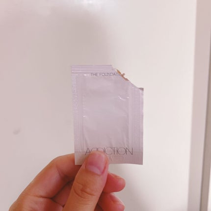 ADDICTION ザ ファンデーションのクチコミ「サンプル使い切りました。
普段ファンデーションは標準色やや明るめのオークルを選びます。
アデ.....」(1枚目)