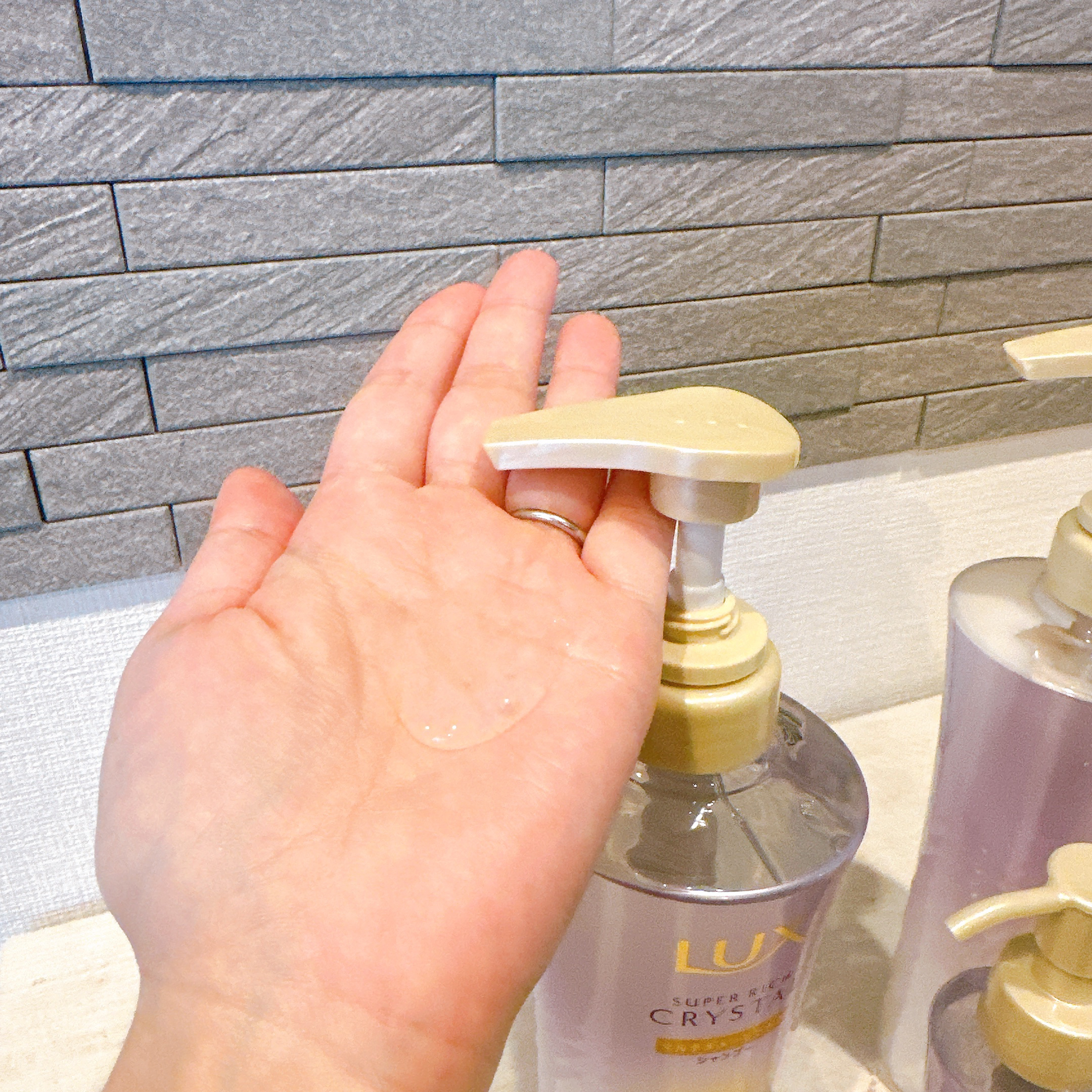 スーパーリッチクリスタル　マルチダメージリペア　シャンプー/トリートメント/LUX/市販シャンプーを使ったクチコミ（3枚目）