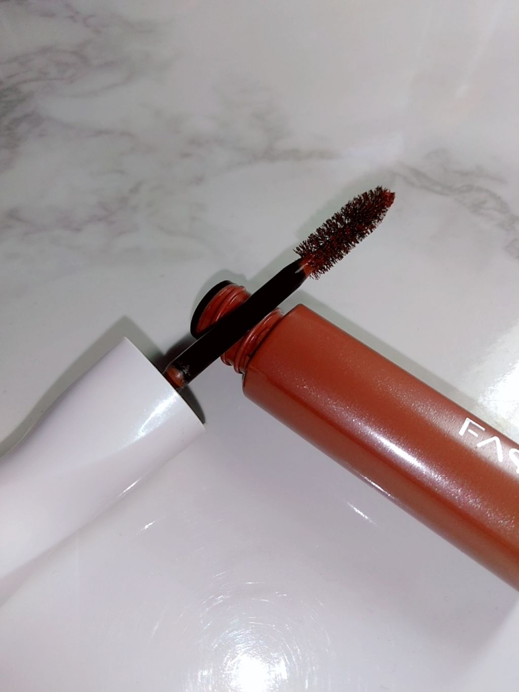 カラーラスティング アイブロウ マスカラ/FASIO/眉マスカラを使ったクチコミ(2枚目)