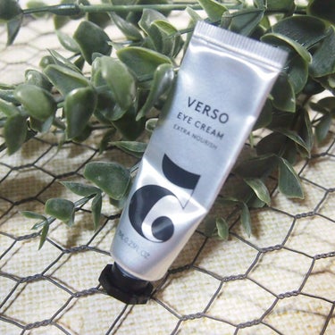 💛VERSO EYE CREAM EXTRA NOURISH 
　7ml Developed & produced in Sweden

スエーデン産のアイクリームです。７ｍｌのミニサイズですがフルサイ