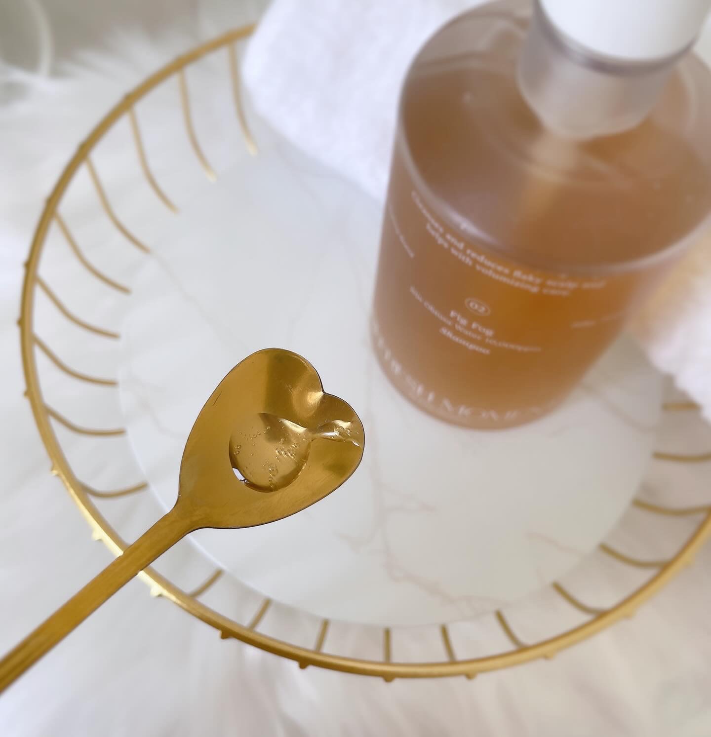 リフレッシュモーメントパフュームシャンプー/トリートメント Fig Fog シャンプー500ml/Free Moment /市販シャンプーを使ったクチコミ（2枚目）