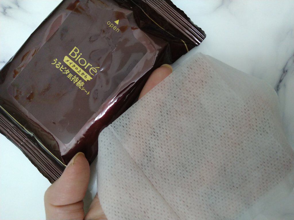 ビオレメイクの上からうるピタ肌持続シート/ビオレ/フェイスシートを使ったクチコミ（3枚目）