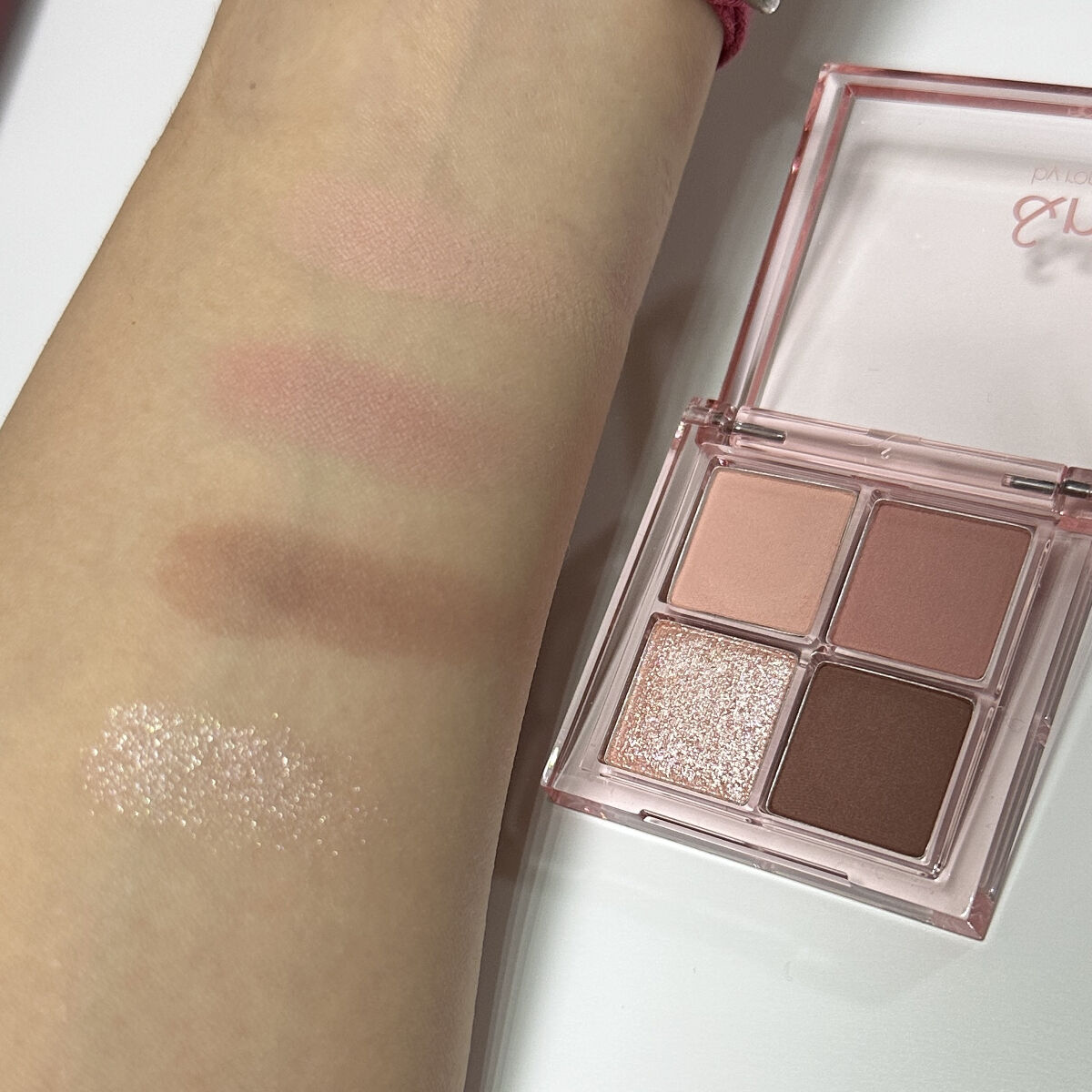 アンドバイロムアンド　グラッシーボムティント/&nd by rom&nd/リップティントを使ったクチコミ（3枚目）