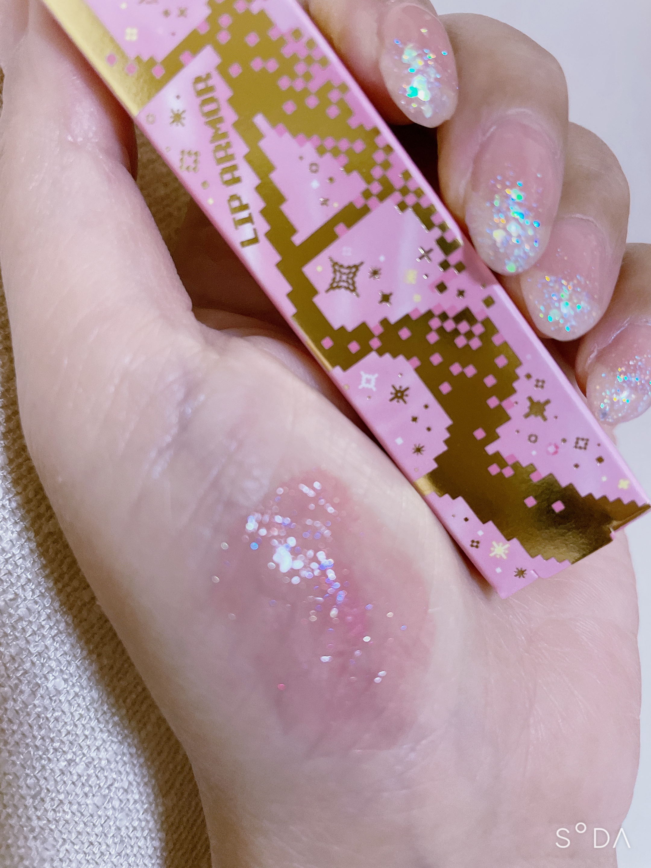 キス　金のリップアーマー/KiSS/口紅を使ったクチコミ（3枚目）