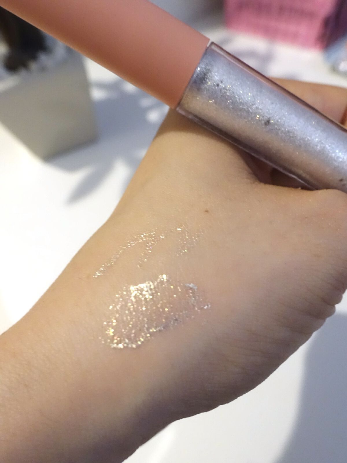  ワオ アイ グリッター/U/CHOO/グリッターを使ったクチコミ（3枚目）