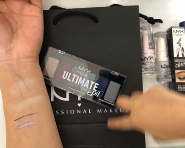 UT シャドウ パレット ミックス フィニッシュ/NYX Professional Makeup/パウダーアイシャドウを使ったクチコミ（1枚目）