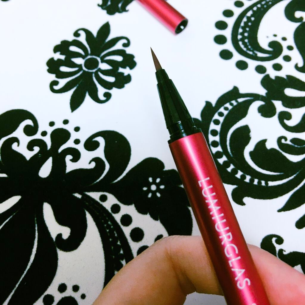 スキルレスライナー/LUMIURGLAS/リキッドアイライナーを使ったクチコミ(2枚目)