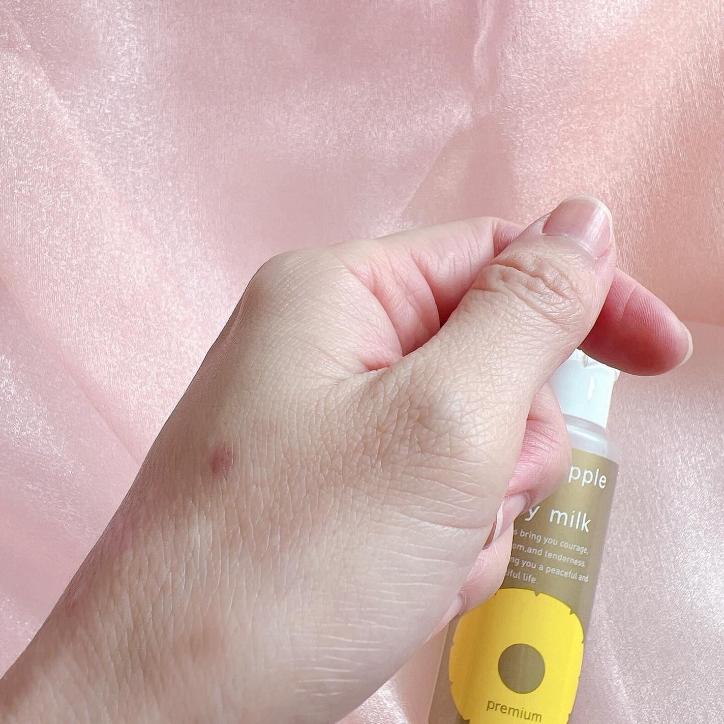 パイナップル豆乳ローションプレミアム/鈴木ハーブ研究所/ボディローションを使ったクチコミ(3枚目)