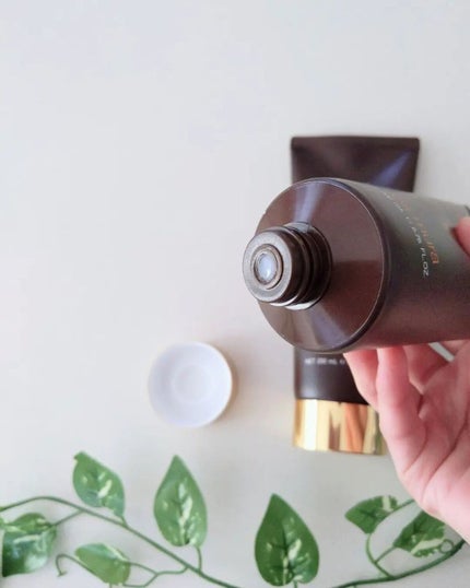 インフューズドパフュームノンウォッシュヘアエッセンス/cos:mura/洗い流すヘアトリートメントを使ったクチコミ(2枚目)