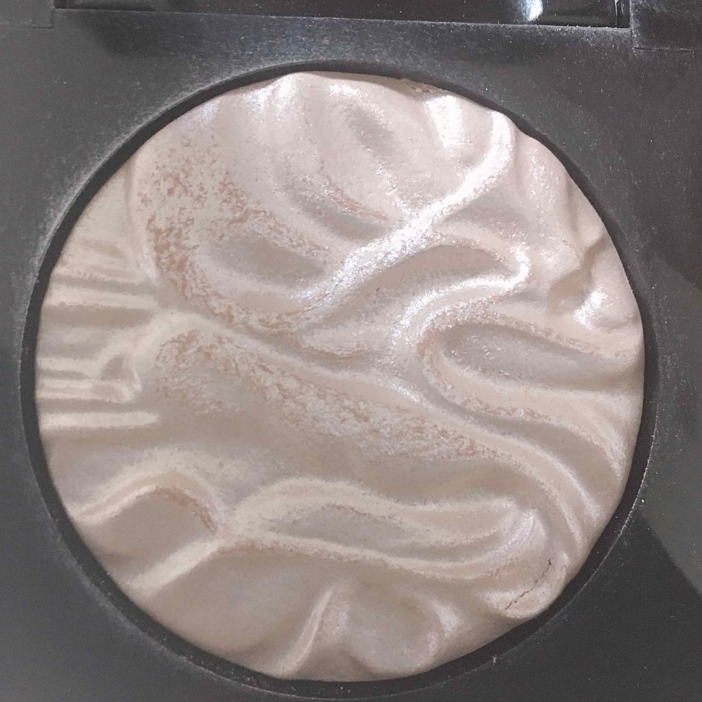 フェイスイルミネーター/ローラ メルシエ/パウダーハイライトを使ったクチコミ（2枚目）