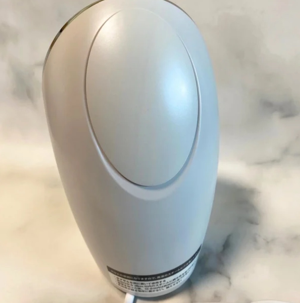 FESTINO フェイシャルクレンジングナノスチーマーのクチコミ「FESTINO フェイシャル クレンジング ナノスチーマー🤍

吸水入れにお水を入れてセット🙌.....」（2枚目）