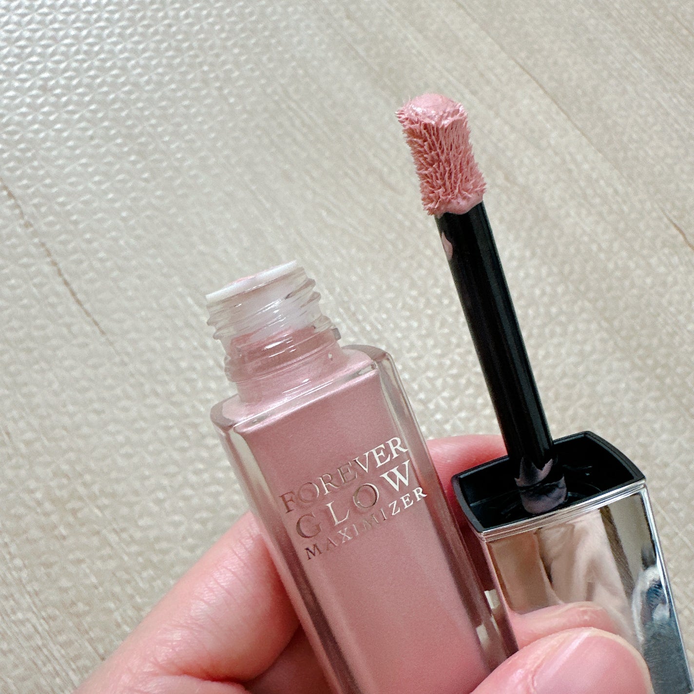 ディオールスキン フォーエヴァー グロウ マキシマイザー/Dior/ハイライトを使ったクチコミ(3枚目)