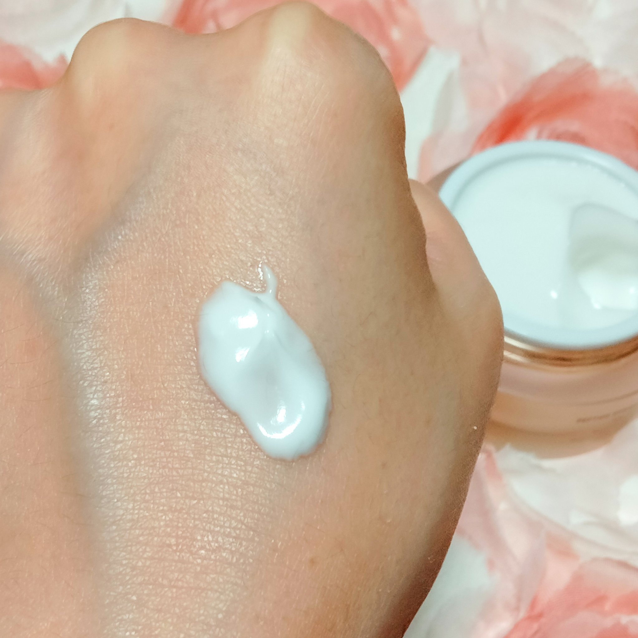 ペプチドハイドレーティングクリーム EX/favs/フェイスクリームを使ったクチコミ（2枚目）