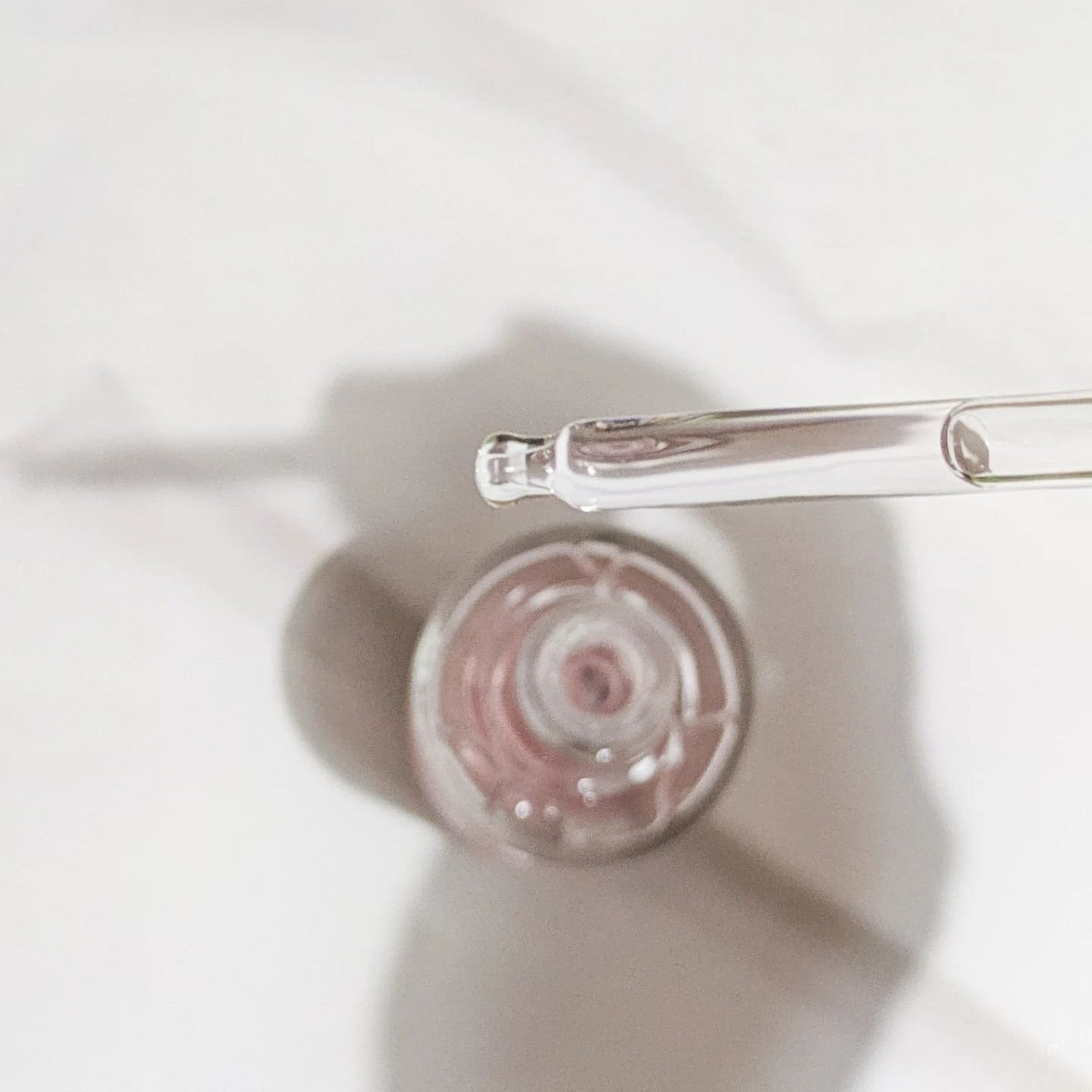 ピンクアロエムチンセラム/APRILSKIN/美容液を使ったクチコミ(2枚目)