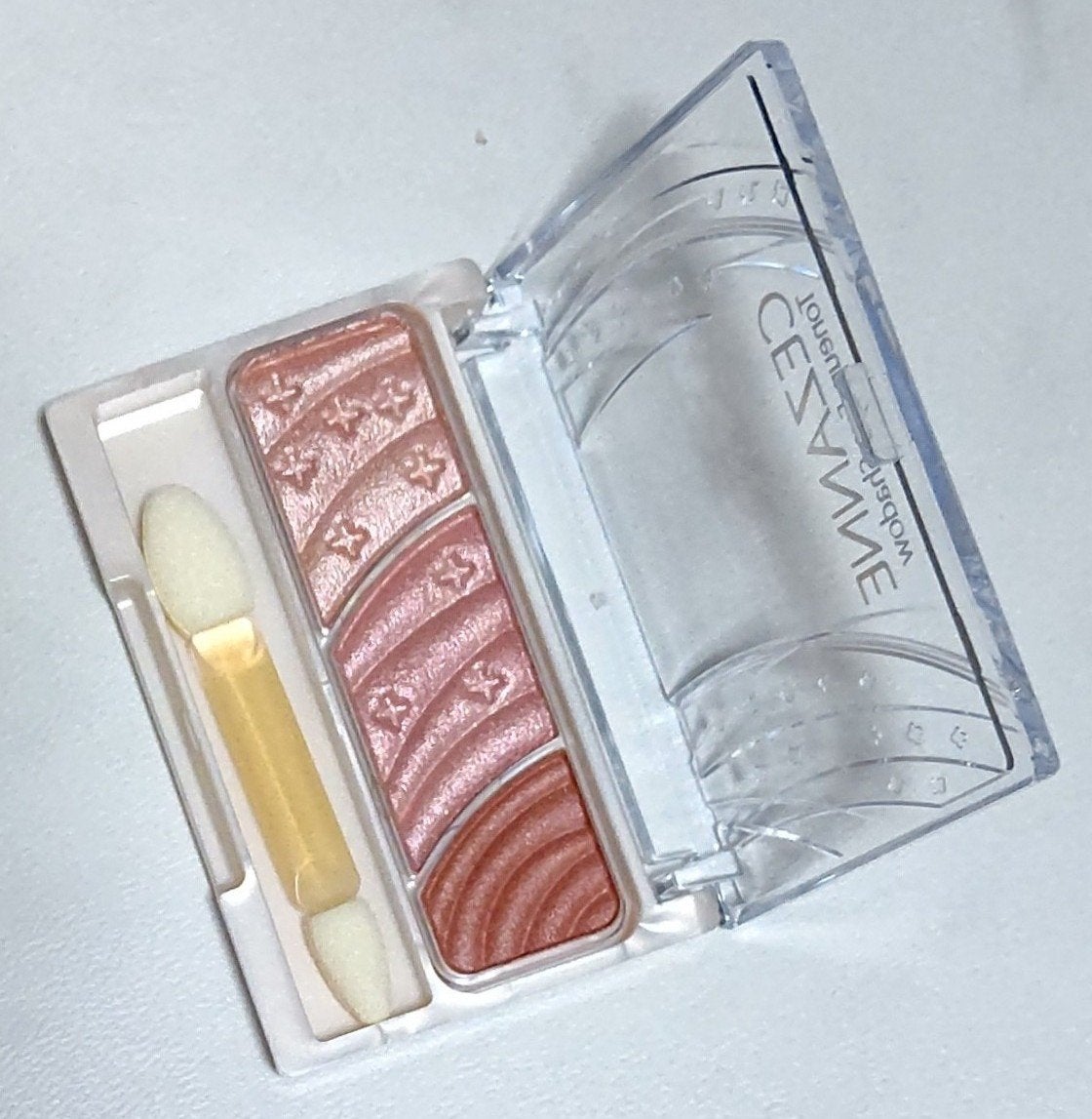 トーンアップアイシャドウ/CEZANNE/アイシャドウパレットを使ったクチコミ(2枚目)