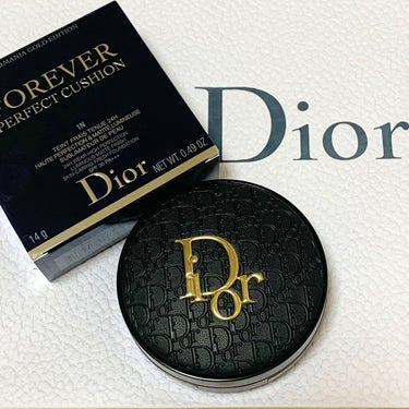 Diorのクッションファンデーション
ディオールスキン フォーエヴァー クッション 
ディオールマニア ゴールド エディション 

限定パッケージが可愛いすぎて、一目見てほしい！と思ったのですが、クッシ
