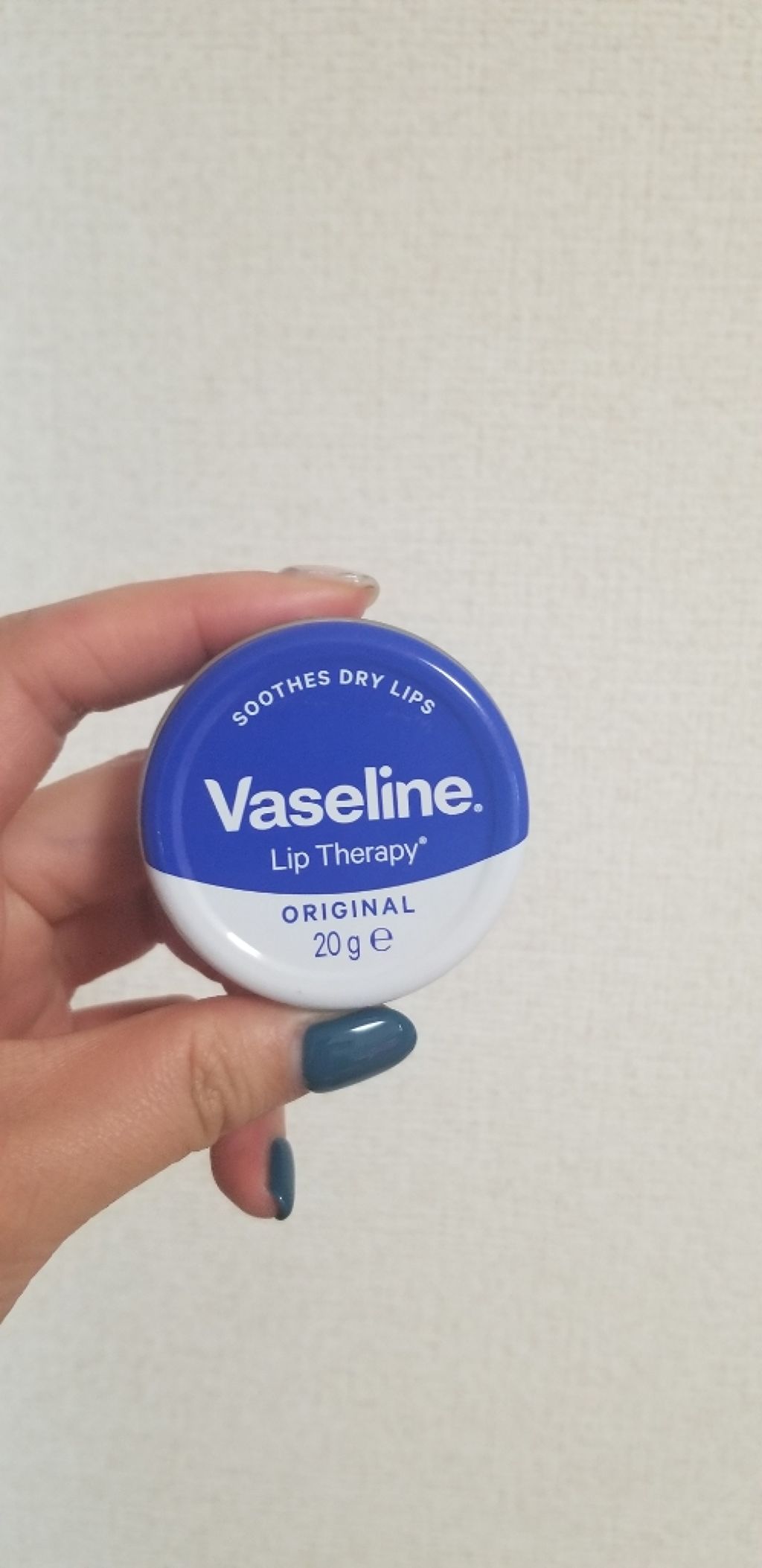 ヴァセリン リップ モイストシャイン オリジナル/ヴァセリン/リップバームを使ったクチコミ（1枚目）