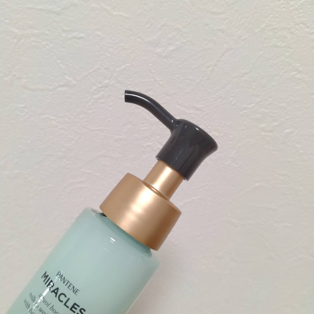 ミラクルズ うるおいブーストミルクウォーターセラム/パンテーン/アウトバストリートメントを使ったクチコミ（3枚目）