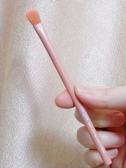 UR GLAM EYESHADOW BRUSH A/U R GLAM/メイクブラシを使ったクチコミ(6枚目)