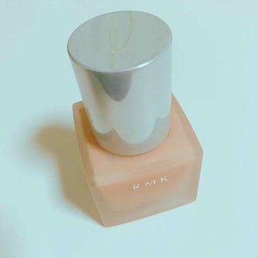 RMK リクイドファンデーション 102 30ml

友達からの誕生日プレゼントで頂きました💕
ワンプッシュで肌全体に塗れて、
カバー力も高いのでとてもお気に入りです！
長時間たっても化粧直しは
ほとん