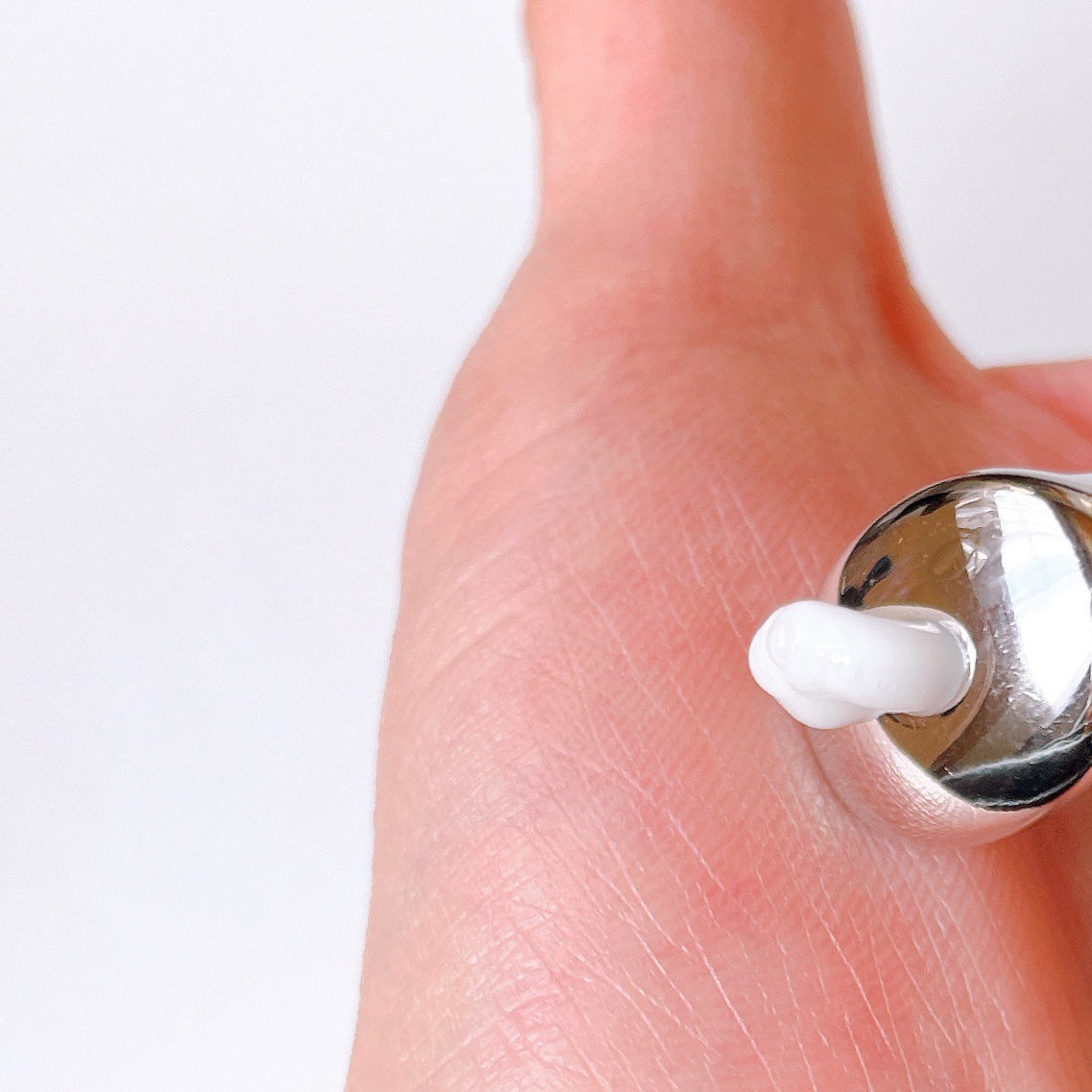 Dr.Twenty Project デュアルダムガーラックビタCオートアイクリームのクチコミ「１分間で12,000回も振動するアイクリーム🤍🤍


デュアルダム ガーラックビタC オートア.....」（2枚目）