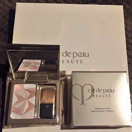 クレ・ド・ポー ボーテ レオスールデクラ/クレ・ド・ポー ボーテ/パウダーハイライトを使ったクチコミ(1枚目)