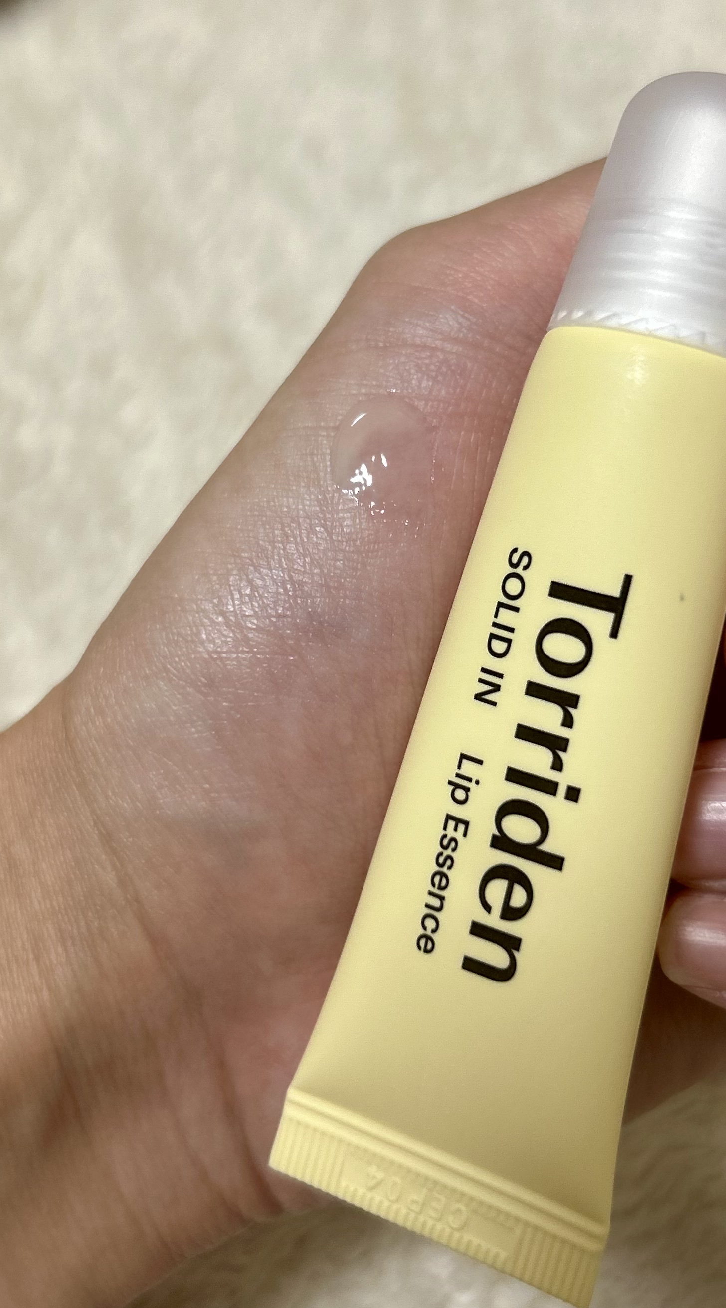 ソリッドイン リップエッセンス/Torriden/リップ美容液を使ったクチコミ（3枚目）