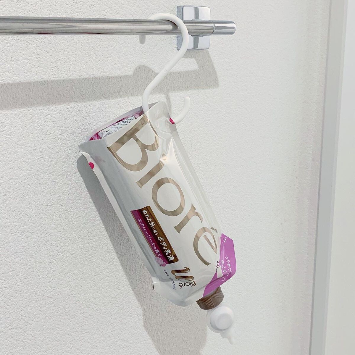 ザ ボディ ぬれた肌に使うボディ乳液 エアリーブーケの香り/ビオレu/ボディミルクを使ったクチコミ(4枚目)