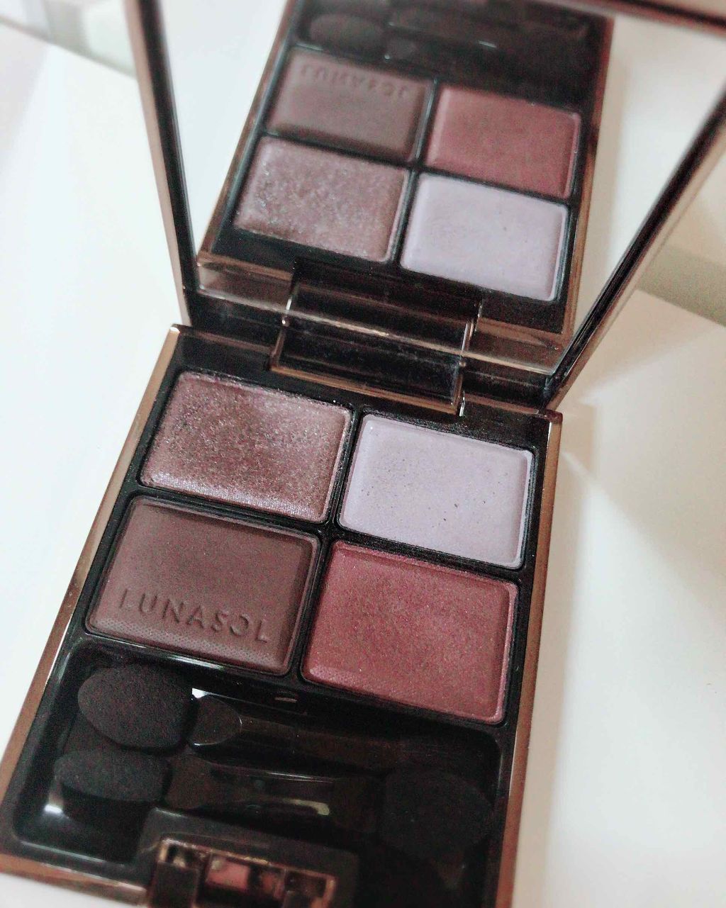 ニュアンスシェイドアイズ 01 Romantic Scene/LUNASOL/アイシャドウパレットを使ったクチコミ（1枚目）