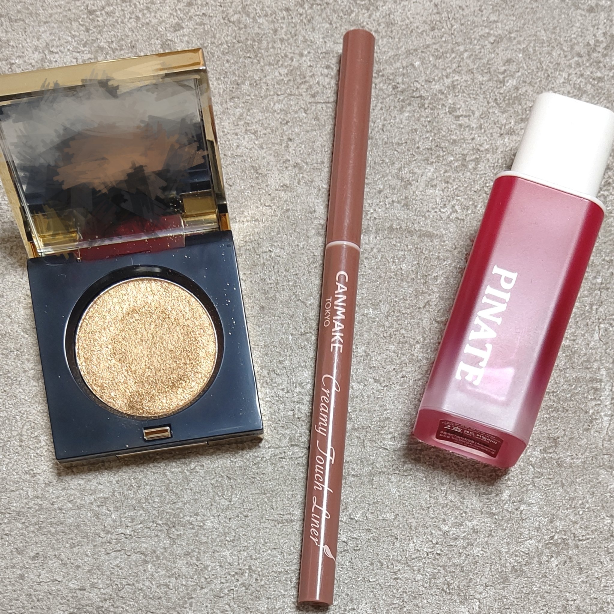 リュクスアイシャドウ 03 サンディップ(フォイル)/BOBBI BROWN/単色アイシャドウを使ったクチコミ（1枚目）