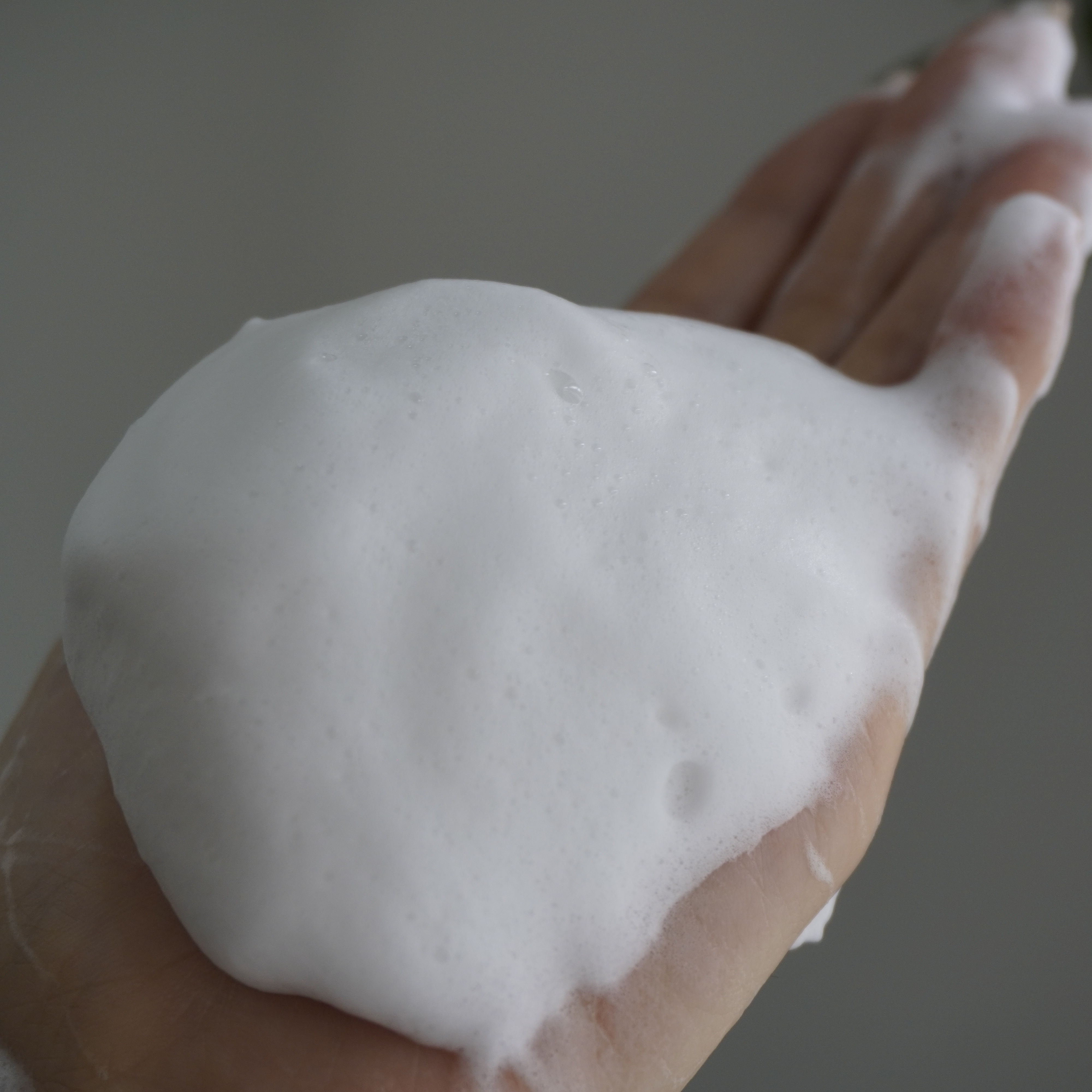 Isntree オニオンニューペアクレンジングフォームのクチコミ「Isntree オニオンニューペアクレンジングフォーム使ってみました💜

チューブタイプで使い.....」（3枚目）