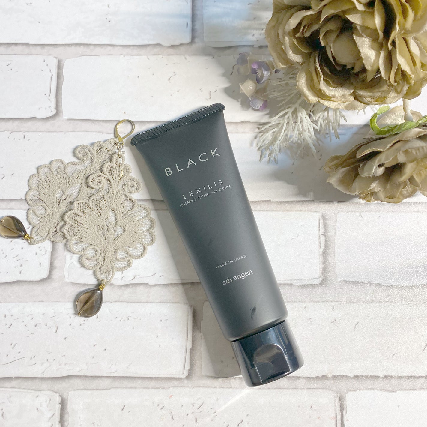 ブラック フレグランス スタイリング ヘアエッセンス/LEXILIS/アウトバストリートメントを使ったクチコミ(4枚目)