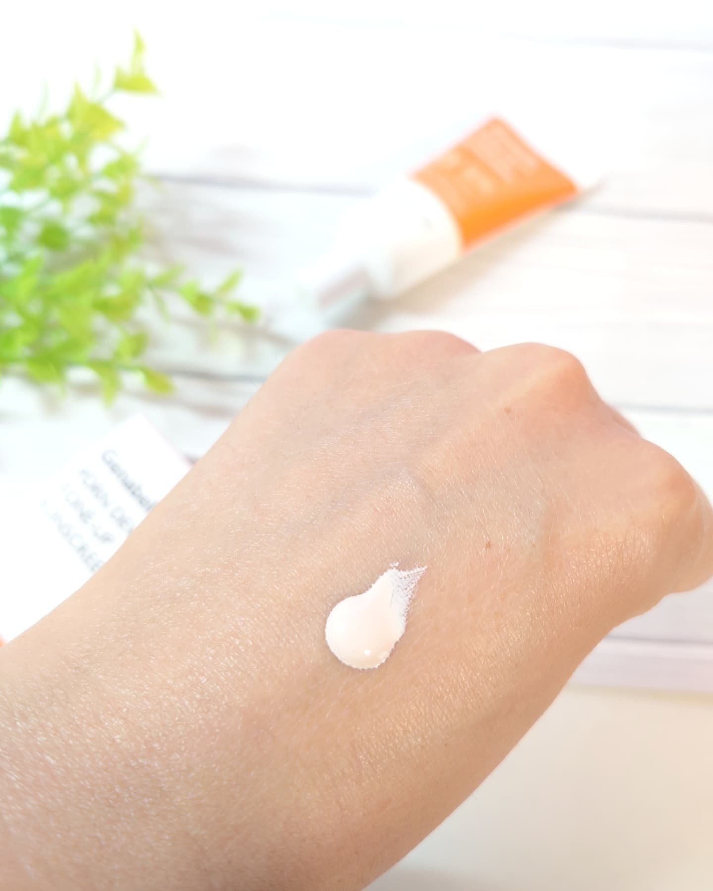 PDRNデューイートーンアップサンスクリーン/Genabelle/日焼け止めミルクを使ったクチコミ（3枚目）