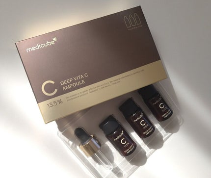 ディープビタCアンプル/MEDICUBE/美容液を使ったクチコミ(4枚目)
