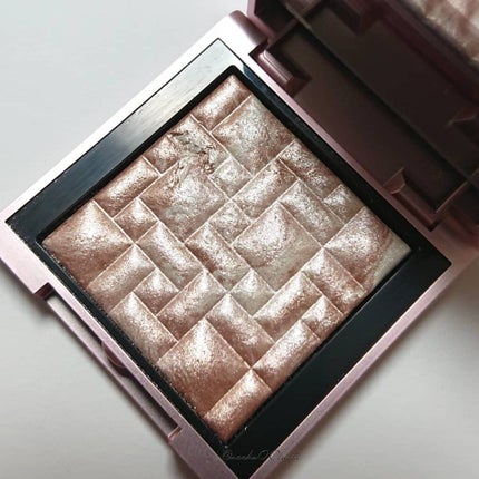 フェイス ハイライター/BOBBI BROWN/リキッドハイライトを使ったクチコミ(2枚目)