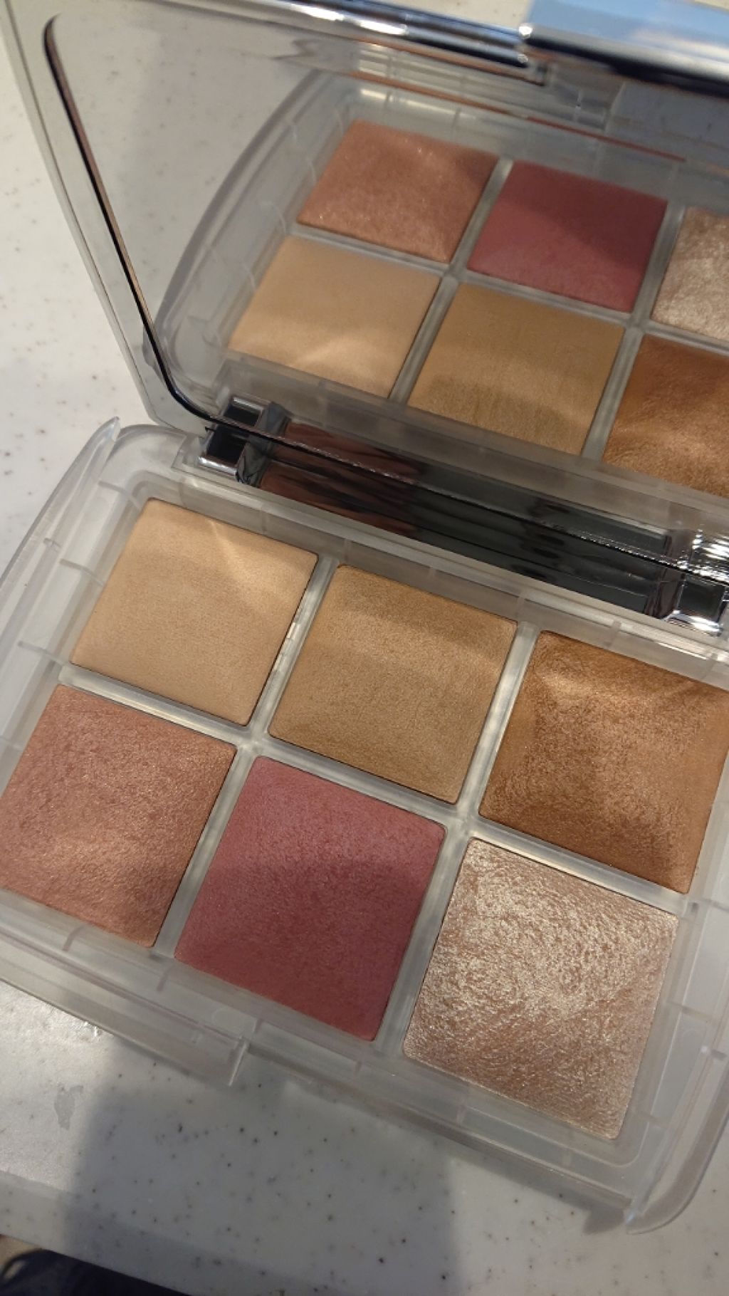 HOURGLASS AMBIENT LIGHTING EDIT-VOLUME 4/HOURGLASS/プレストパウダーを使ったクチコミ(1枚目)