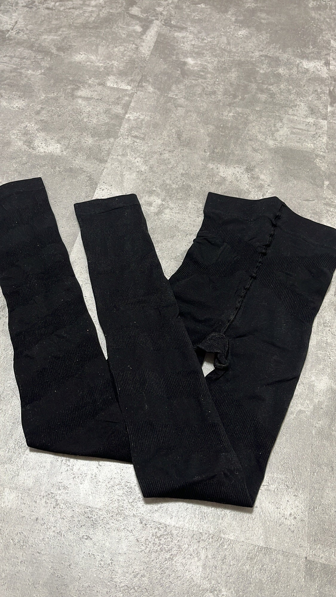 ひまりん on LIPS 「地肌で筋膜リリースするのは
摩擦で皮膚痛めるけん
いつも着圧タ..」(3枚目)