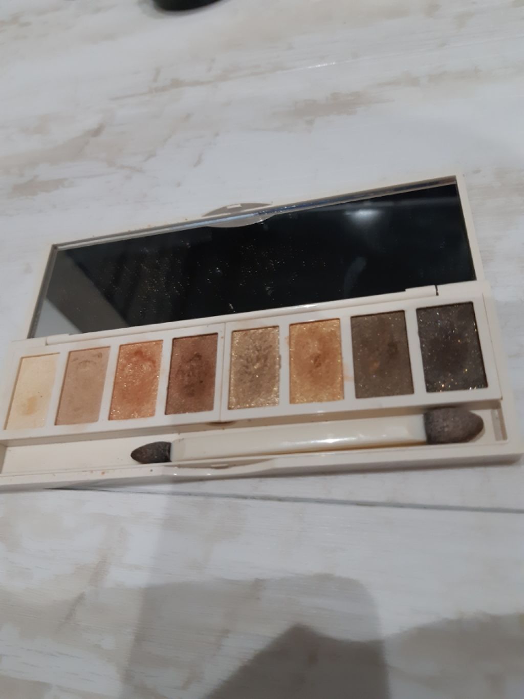 グラマラスヌード アイパレット (クリスマスコフレ 2017)/Visée/メイクアップキットを使ったクチコミ(2枚目)