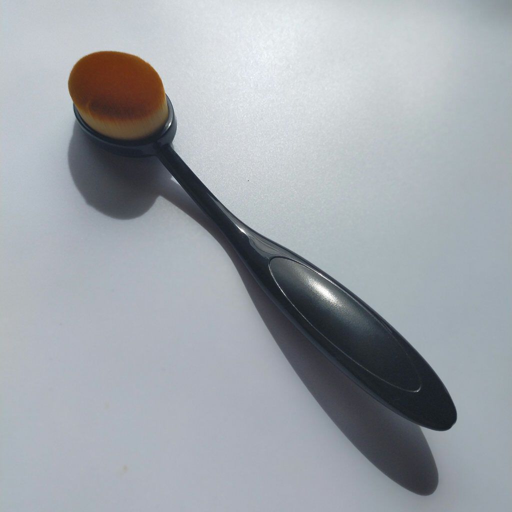 歯ブラシ型メイクブラシM/セリア/メイクブラシを使ったクチコミ（1枚目）