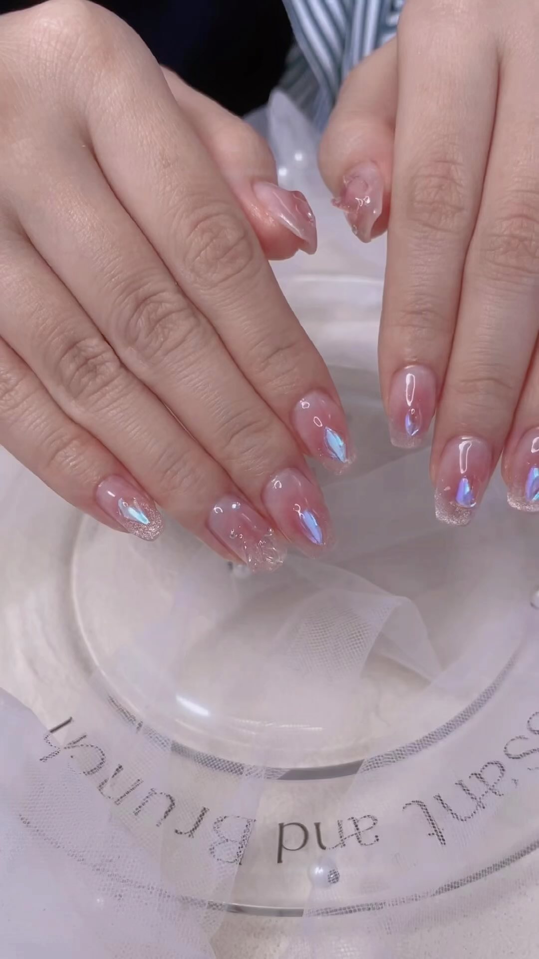 #チークネイル,#チークマグネットネイルのネイルデザイン