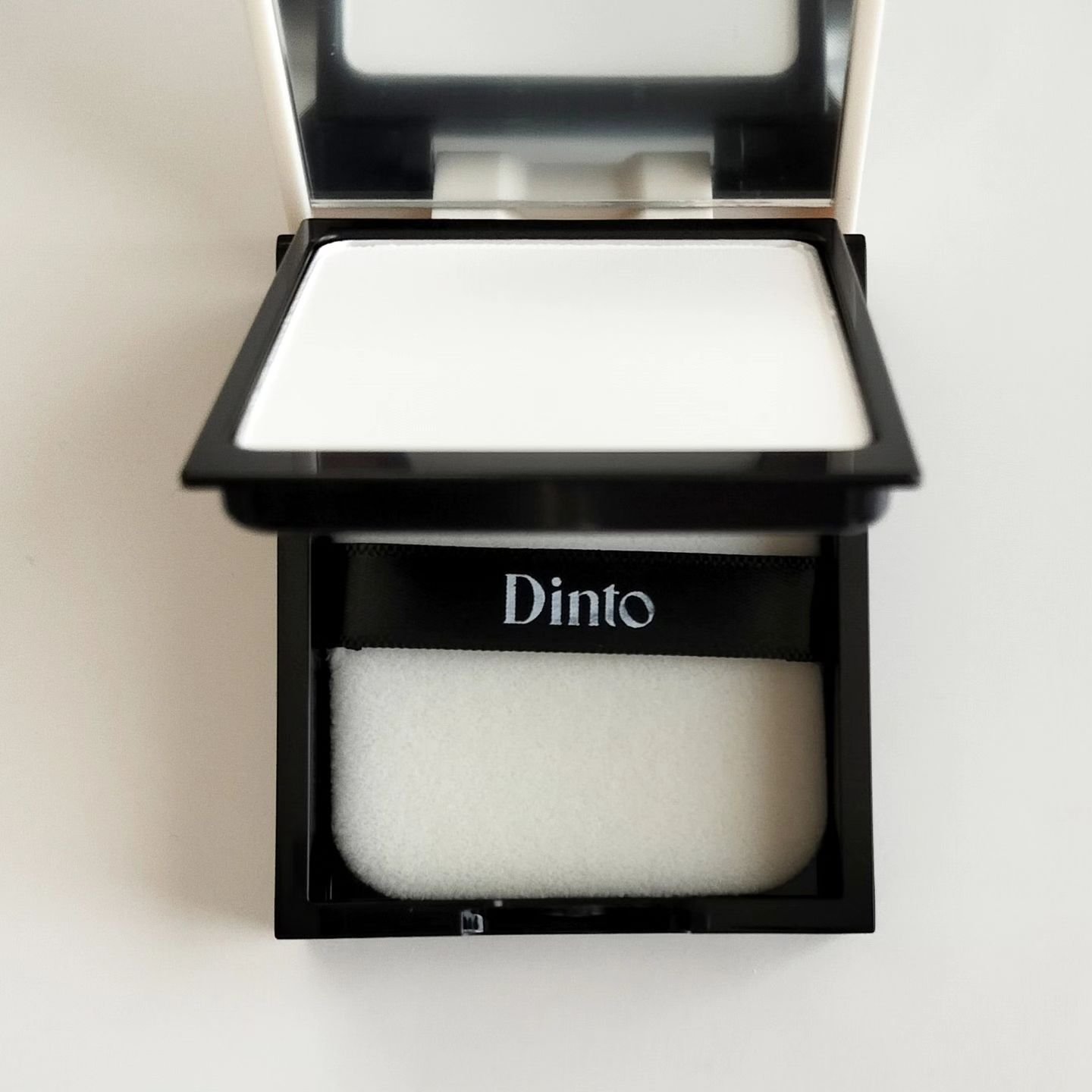 雲楚ブラーフィクシングフィニッシュパウダーパクト /Dinto/プレストパウダーを使ったクチコミ（3枚目）