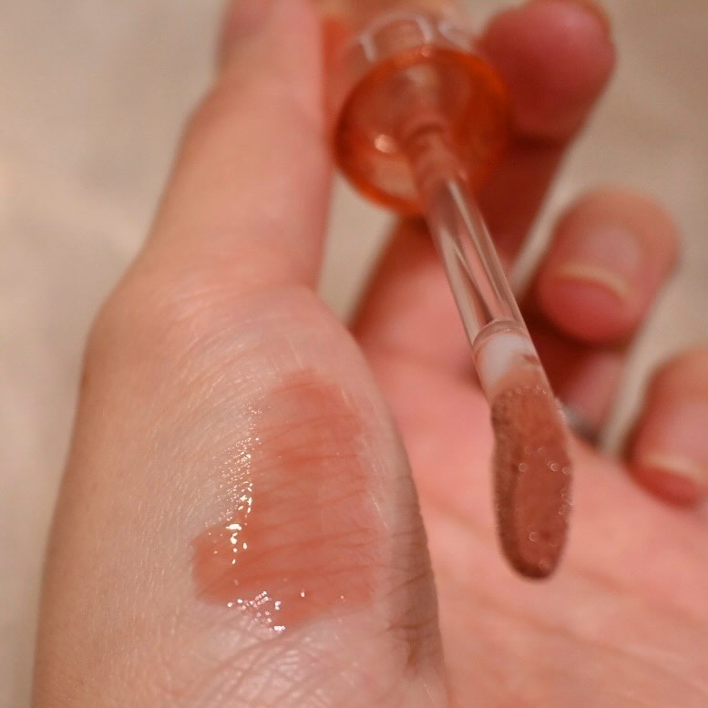 グラスティングカラーグロス/rom&nd/リップグロスを使ったクチコミ（2枚目）