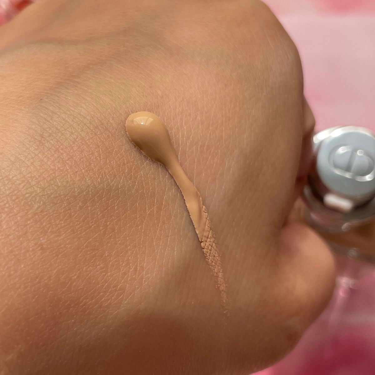 ディオールスキン フォーエヴァー フルイド グロウ/Dior/リキッドファンデーションを使ったクチコミ(4枚目)